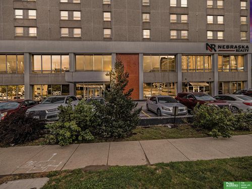 501-105 N 31st Ave, Omaha, NE, 68131-2964 | Card Image