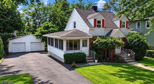 544 Abbott Ave, Ridgefield, NJ, 07657-2413 | Card Image