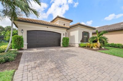 11740 Waterway Cir, House other with 4 bedrooms, 2 bathrooms and null parking in Parkland FL | Image 2