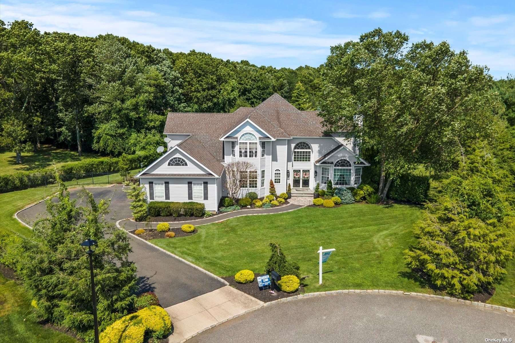 Bayberry Ct, Miller Place, NY 11764
