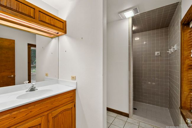 7835 Wild Eagle Rd, House other with 5 bedrooms, 3 bathrooms and null parking in San Antonio TX | Image 40