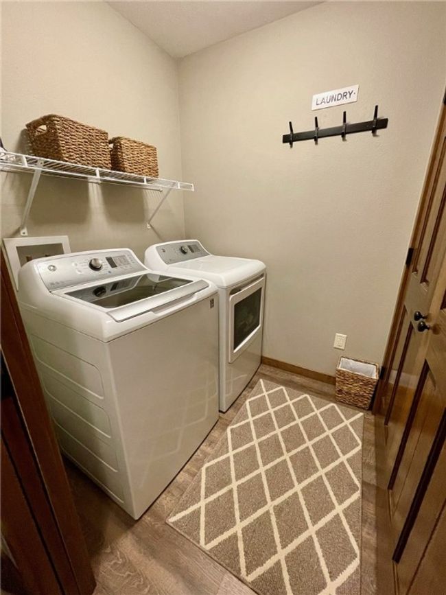 Main floor laundry | Image 24