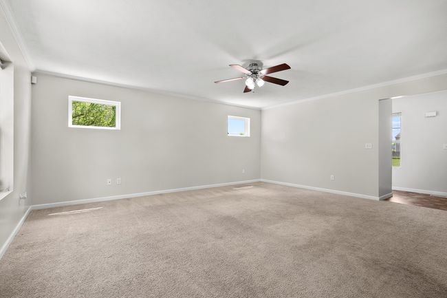 Living Rm | Image 8