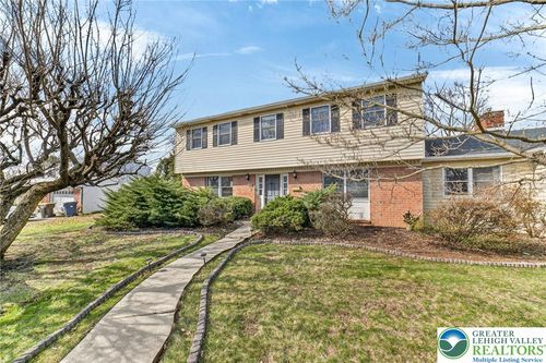 1460 Springhouse Rd, ALLENTOWN, PA, 18104-2218 | Card Image