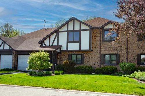 d-538 Banyon Ln, La Grange, IL, 60525-1908 | Card Image