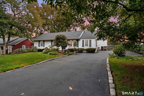 72 Sutton Dr E, Stamford, CT, 06906-2108 | Card Image