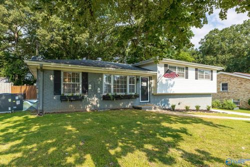 309 Forrest Park Ct Nw, Huntsville, AL, 35806-1873 | Card Image