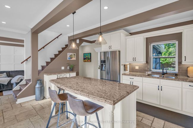 21039 Dalton Rd, House other with 3 bedrooms, 2 bathrooms and 4 parking in Jacksons Point ON | Image 8