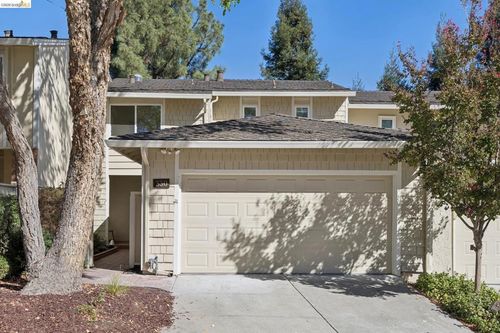 330 Kinross Dr, Walnut Creek, CA, 94598-2108 | Card Image