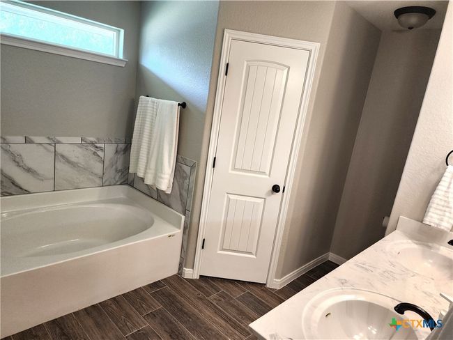 2566 Belle Hubbard Trl, House other with 4 bedrooms, 2 bathrooms and null parking in Belton TX | Image 12