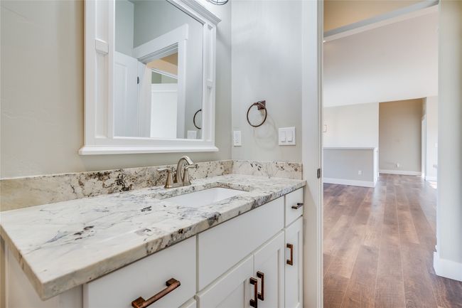 Bathroom #2 | Image 31