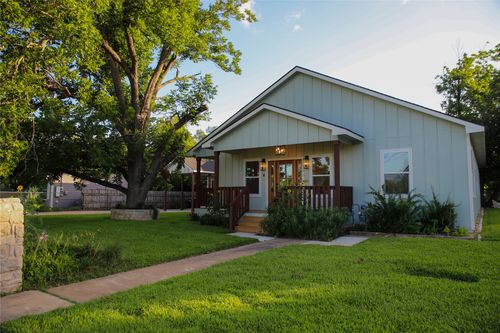 2102 Church St, Georgetown, TX, 78626-7913 | Card Image