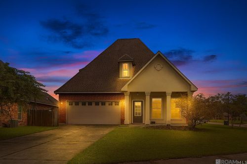 17004 Sills Dr, Prairieville, LA, 70769-3489 | Card Image