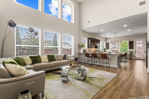 12402 Mineshaft, San Antonio, TX, 78254-1943 | Card Image