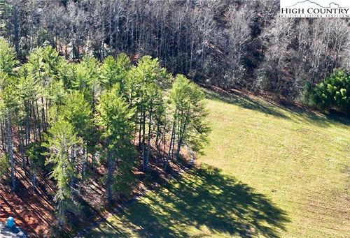 2 Derbyshire Lane, Lenoir, NC, 28645 | Card Image