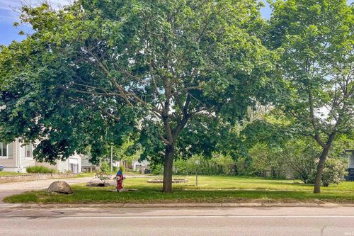 602 W Angela Blvd, South Bend, IN, 46617-1008 | Card Image