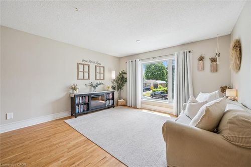 24 Byton Lane, Cambridge, ON, N1S4L9 | Card Image