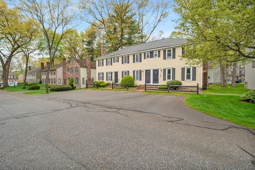 855-855 Wellman Ave, North Chelmsford, MA, 01863-1367 | Card Image