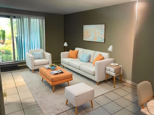7-1003 Centurion Ln, Vernon Hills, IL, 60061-1148 | Card Image