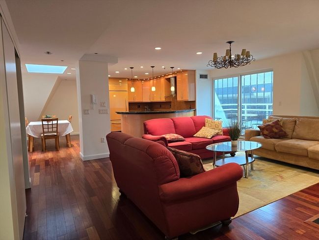 PH1 - 950 Massachusetts Ave, Condo with 2 bedrooms, 2 bathrooms and 1 parking in Cambridge MA | Image 5