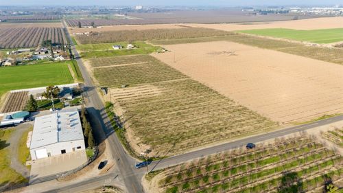 14926 Peach Ave, Livingston, CA, 95334 | Card Image