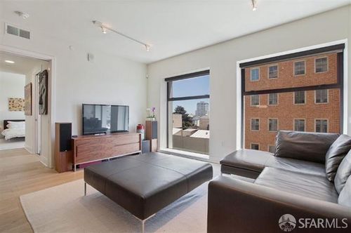 704-1080 Sutter St, San Francisco, CA, 94109-5887 | Card Image