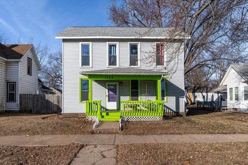 1708 Pershing Blvd, Clinton, IA, 52732-2631 | Card Image