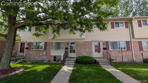 9792 Cornell St, Taylor, MI, 48180-7308 | Card Image