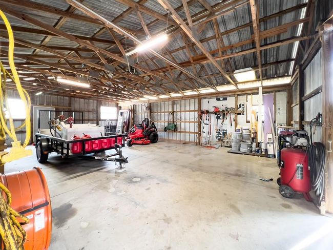 812 Jameson Rd, House other with 3 bedrooms, 2 bathrooms and null parking in Lithia FL | Image 46