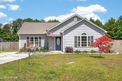 409 N Hines St, Holly Ridge, NC, 28445-8815 | Card Image