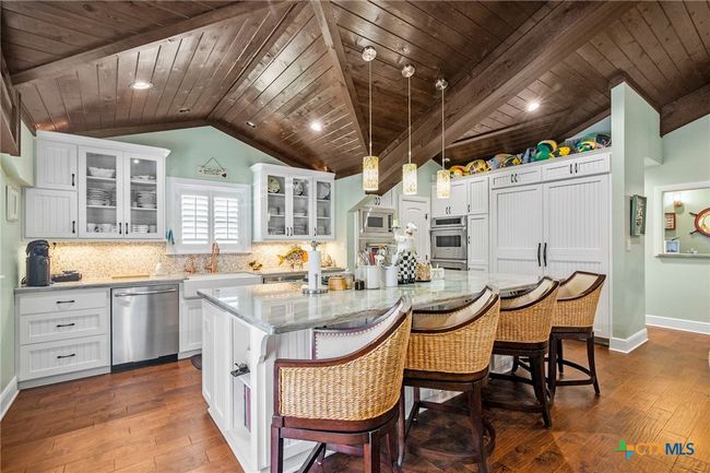 2133 W Maple St, House other with 4 bedrooms, 5 bathrooms and null parking in Port O Connor TX | Image 5