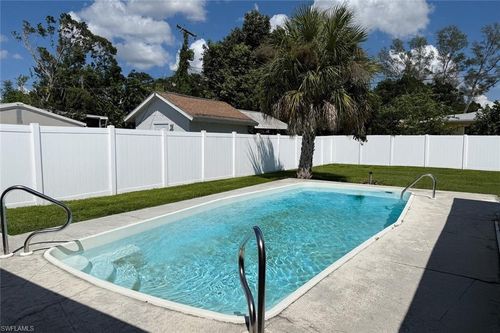 6677 Fiesta Way, Fort Myers, FL, 33919-6330 | Card Image