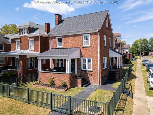 1122 10th Ave, Huntington, WV, 25701-3502 | Card Image