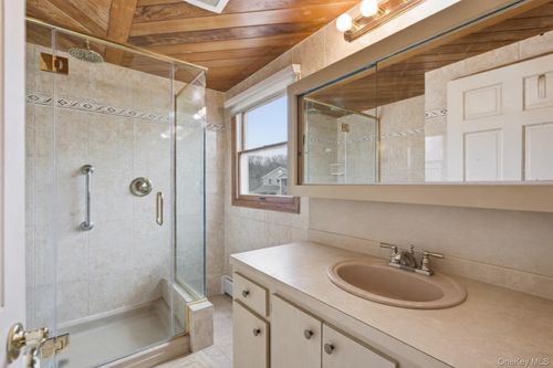 25 Haskel Ln, Stony Brook, NY, 11790-2341 | Card Image