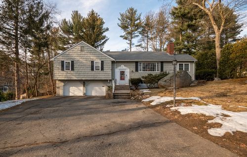 32 Doncaster Cir, Lynnfield, MA, 01940-2258 | Card Image