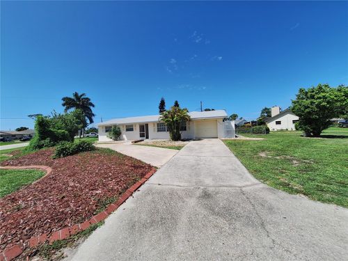 22191 New Rochelle Ave, PORT CHARLOTTE, FL, 33952-8425 | Card Image