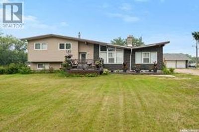 3762 Haliburton Ave, House other with 4 bedrooms, 3 bathrooms and null parking in Furdale SK | Image 2