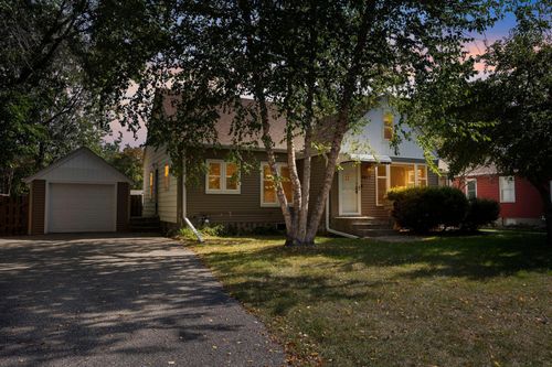 6617 Park Ave, Richfield, MN, 55423-2538 | Card Image