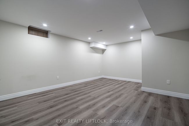 8 Station Dr, House other with 3 bedrooms, 3 bathrooms and 4 parking in Millbrook ON | Image 33