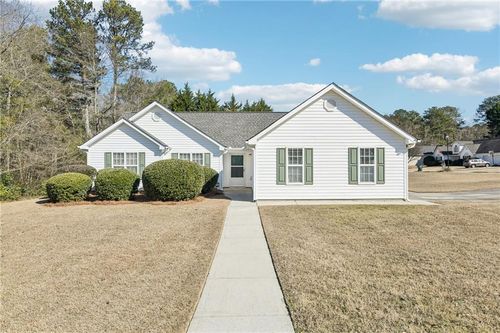 7091 Greenridge Dr, Loganville, GA, 30052-4669 | Card Image