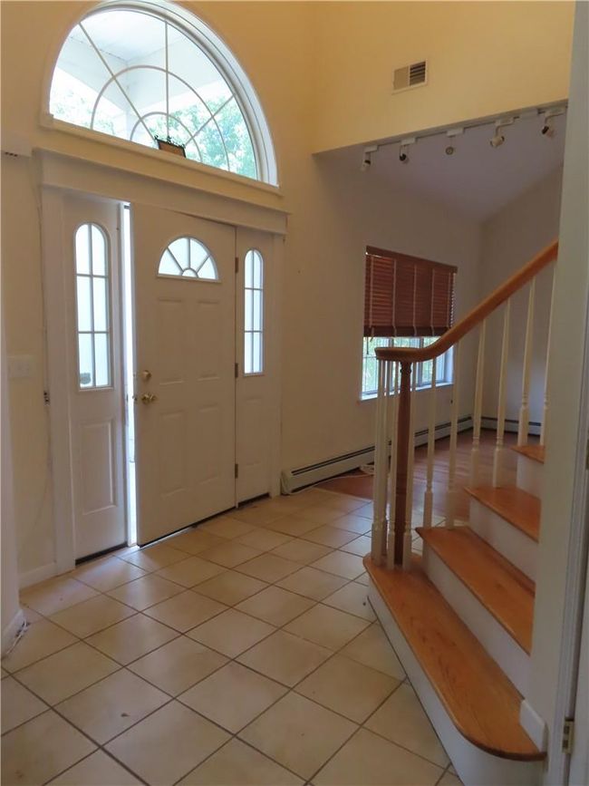 8 Corinne Ct, House other with 4 bedrooms, 3 bathrooms and 2 parking in Monroe NY | Image 4