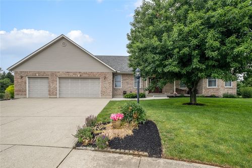 2032 Hancock Ct, Xenia, OH, 45385-1493 | Card Image