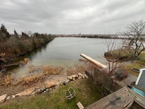 unit-2-18 Beach St, Fairhaven, MA, 02719-6308 | Card Image