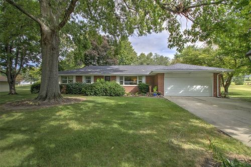 16 Surrey Ln, Forsyth, IL, 62535-1035 | Card Image