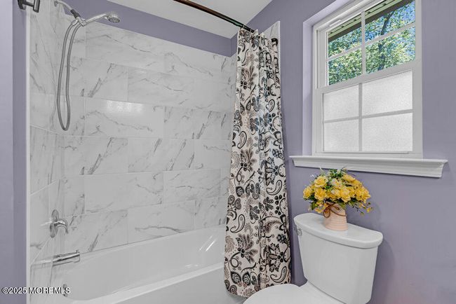 119 Darien Rd, House other with 6 bedrooms, 3 bathrooms and null parking in Howell NJ | Image 33