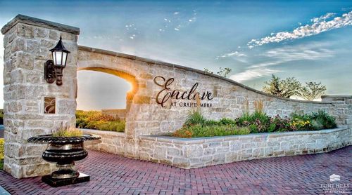 5519 Enclave Ridge Cir, Manhattan, KS, 66503-6405 | Card Image