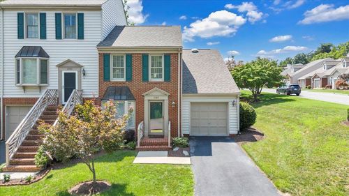 4707 Wembley Pl Sw, Roanoke, VA, 24018-1986 | Card Image