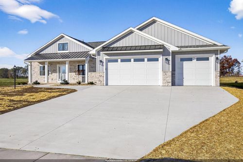 758 Royal St Pats Drive, WRIGHTSTOWN, WI, 54180 | Card Image