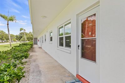 104B - 5728 14 Th Avenue N, Condo with 2 bedrooms, 1 bathrooms and null parking in Saint Petersburg FL | Image 3