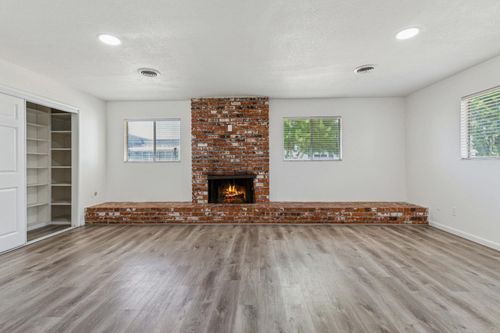3518 Santa Fe St, Riverbank, CA, 95367-2320 | Card Image